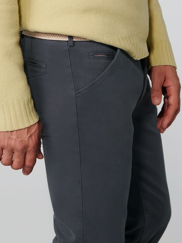 MEYER Regular Chino Pants in Grey