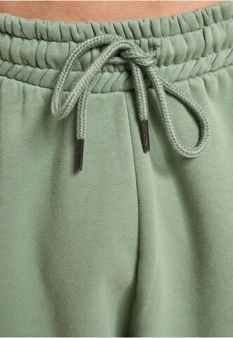 Tapered Pantaloni di DEF in verde