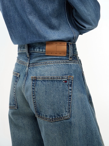 Tommy Jeans Barrel Jeans 'ELLA' in Blau