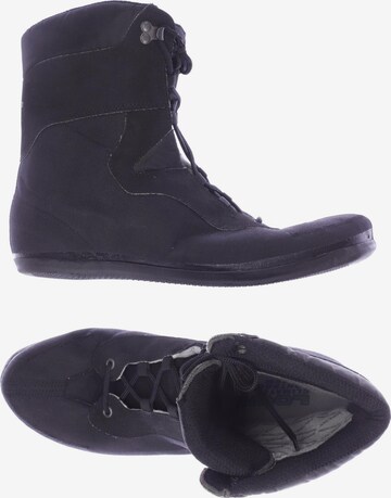 LOWA Anke & Mid-Calf Boots in 43 in Black: front