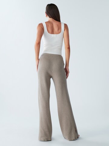 BWLDR Wide Leg Housut 'ELENOR' värissä beige: takapuoli
