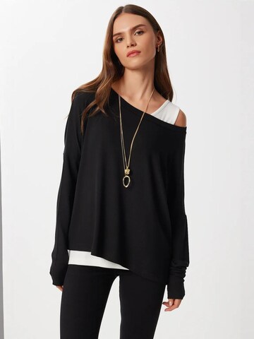 Happiness İstanbul - Camisa em preto