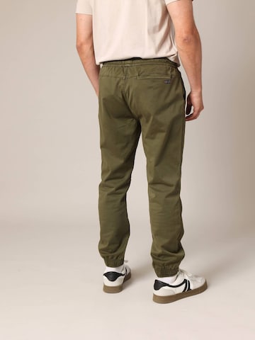 Coupe slim Pantalon Deeluxe en vert