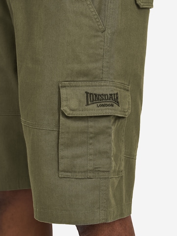 LONSDALE Regular Cargobyxa 'Balrath' i grön