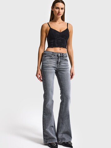 IT'S BASIC Flared Jeans 'Flare Mid Rise Jeans' in Grijs
