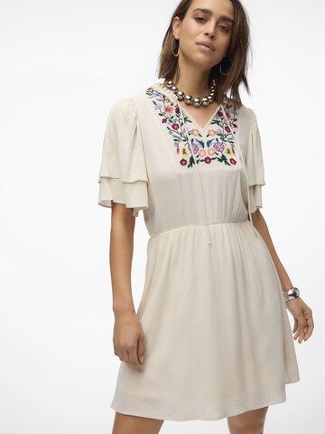 Robe-chemise 'Sina' VERO MODA en beige