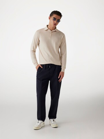 GUESS Slim fit Cargo Pants in Blue