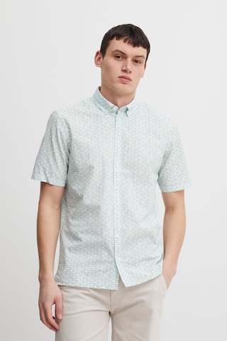 Casual Friday Regular fit Button Up Shirt in White: front