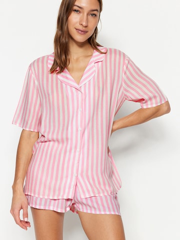 Trendyol Pidžaama, värv roosa: eest vaates