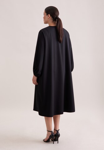 Robe ' Schwarze Rose ' SEIDENSTICKER en noir