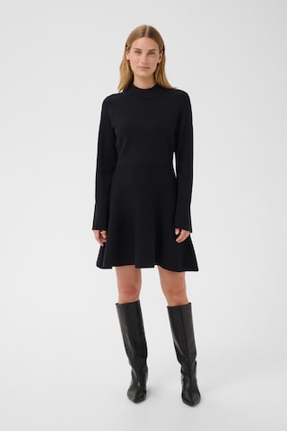 Part Two - Vestido em preto