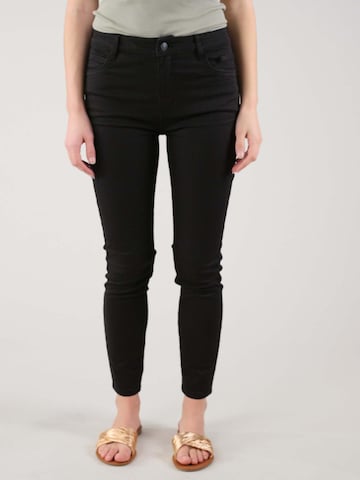 Skinny Jean 'Jess' Deeluxe en noir : devant