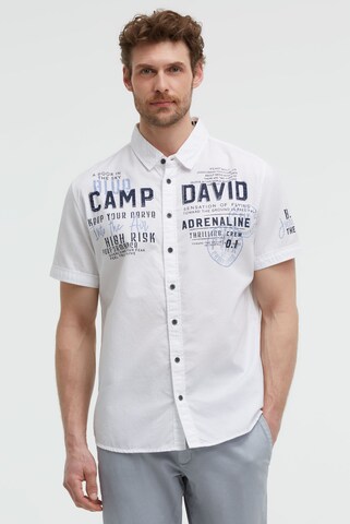 CAMP DAVID Regular fit Button Up Shirt in White: front