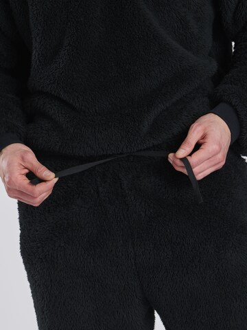 Loungeable Tapered Hose in Schwarz