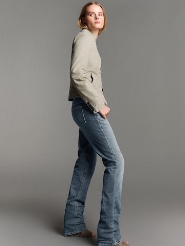 Bershka Slimfit Jeans i blå