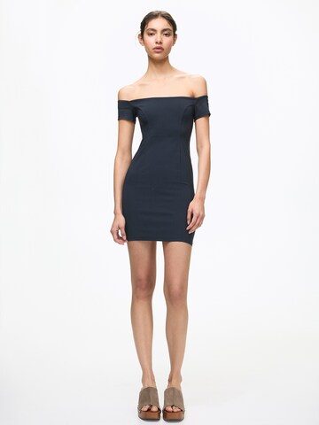 Robe Pull&Bear en bleu