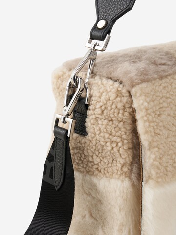 BOGNER Handtasche 'Hochalp Bar' in Beige