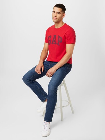 GAP Regular Fit T-Shirt in Rot