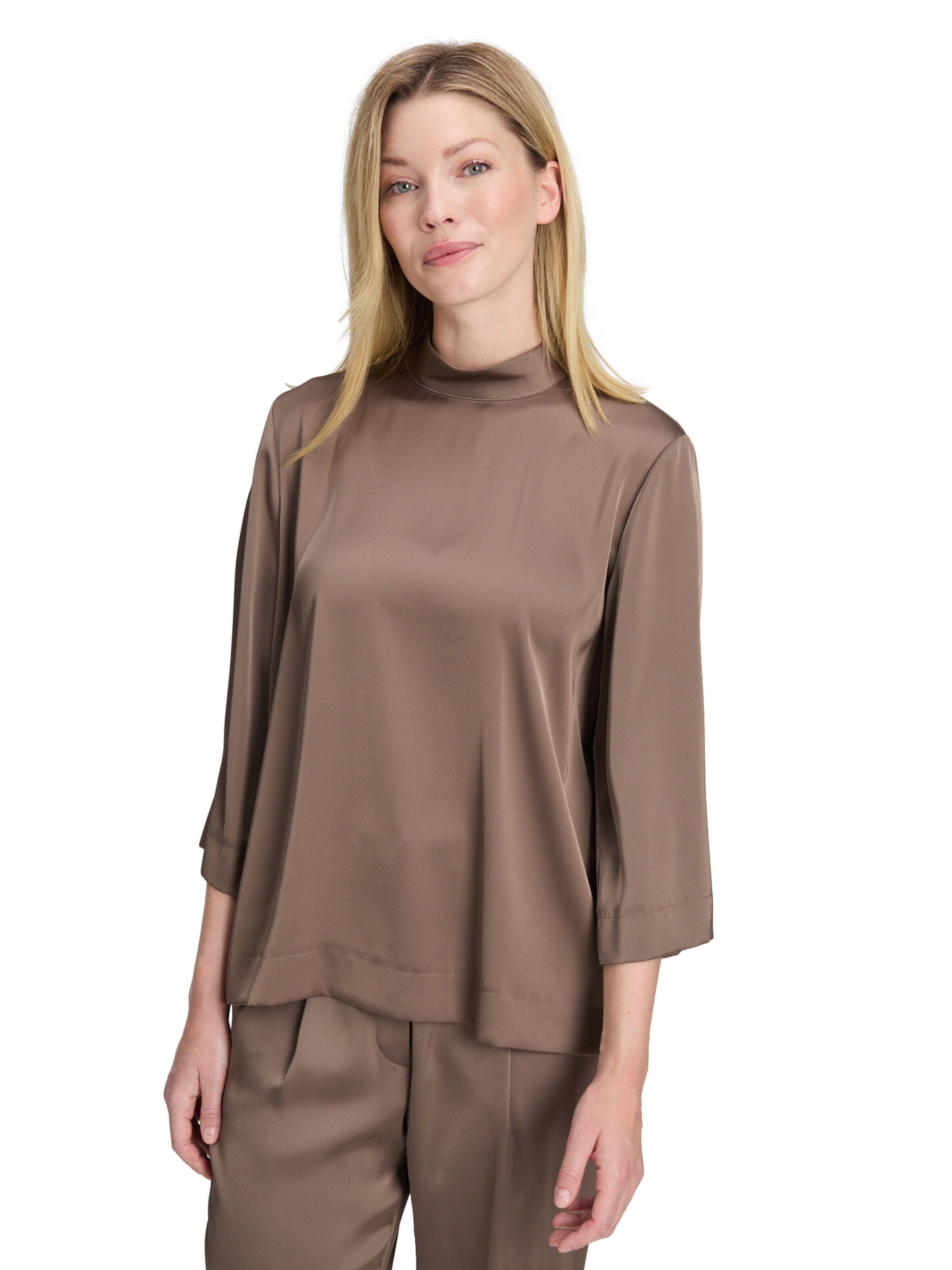 Betty Barclay Blouse in Brown: front