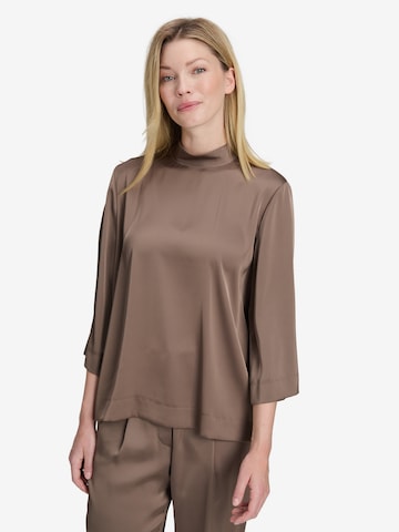 Betty Barclay Blouse in Brown: front