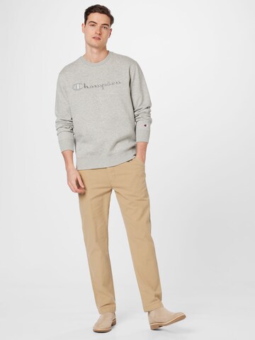 Champion Authentic Athletic Apparel Sweatshirt in Grau