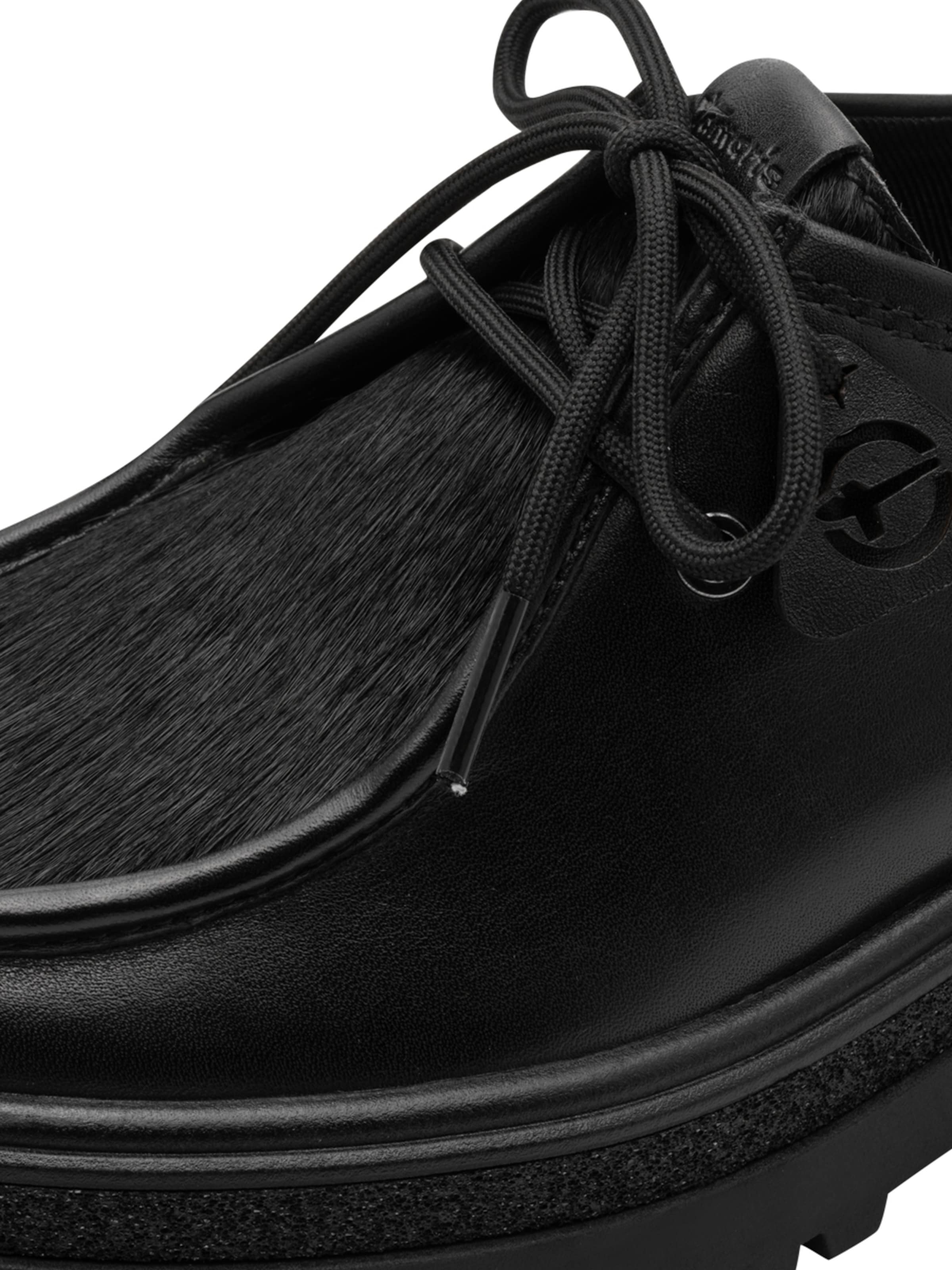 Chaussure à lacets Tamaris en noir