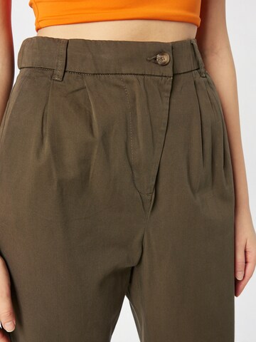 ESPRIT Regular Pleat-Front Pants in Green