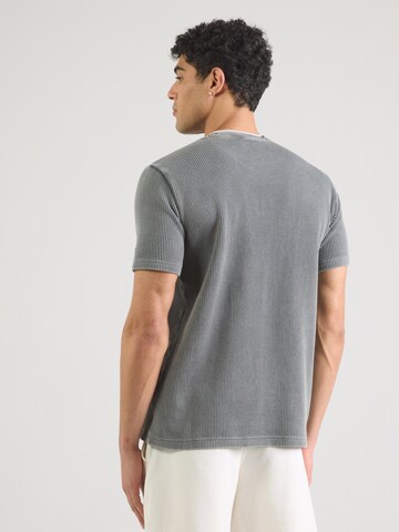 Champion Authentic Athletic Apparel Tričko – šedá