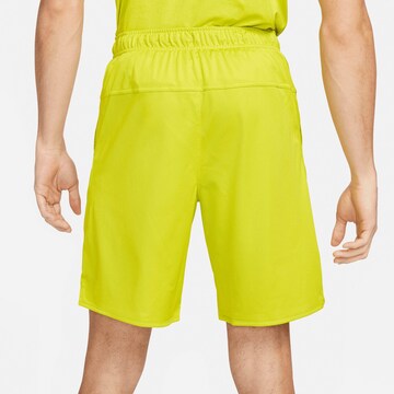 NIKE Regular Sportshorts 'Totality Pro' in Gelb