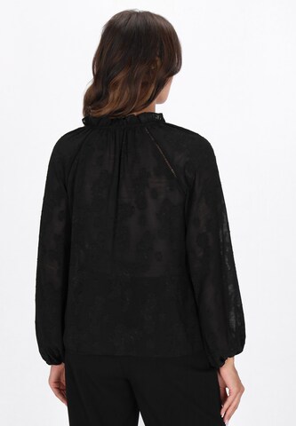 faina Blouse in Black