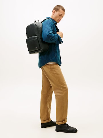 TOMMY HILFIGER Backpack in Black
