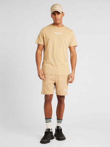 Tommy Jeans Regular Shorts in Braun