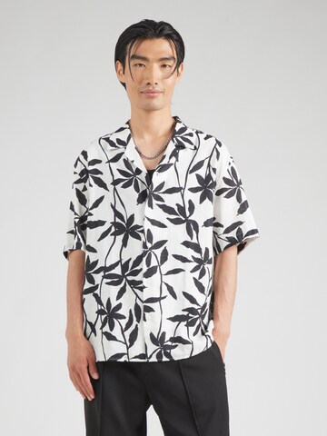 Calvin Klein Comfort Fit Πουκάμισο σε λευκό: μπροστά