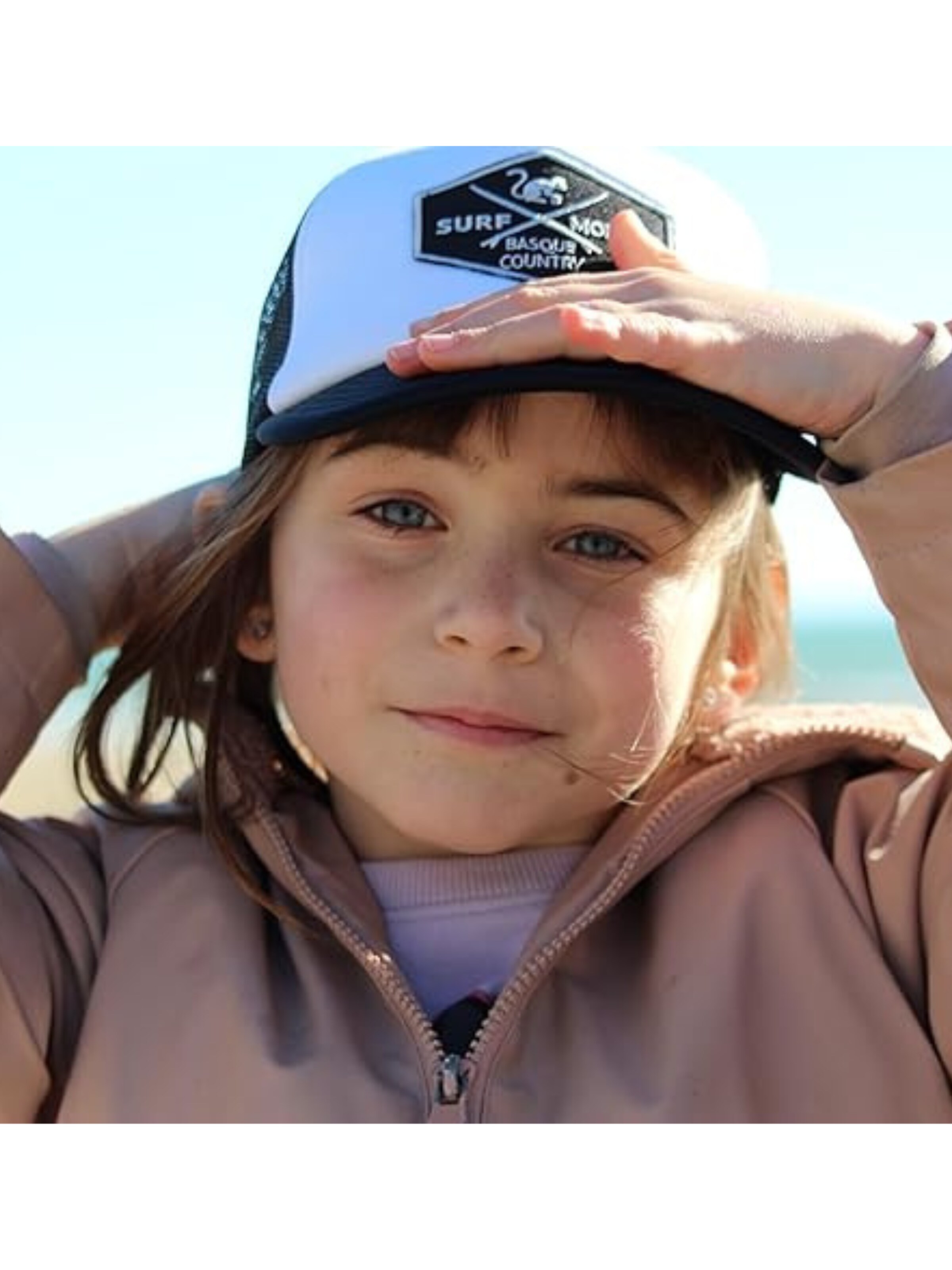 Surf Monkey Hat in Black