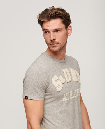 T-Shirt Superdry en gris