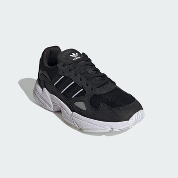 Baskets basses 'Falcon' ADIDAS ORIGINALS en noir