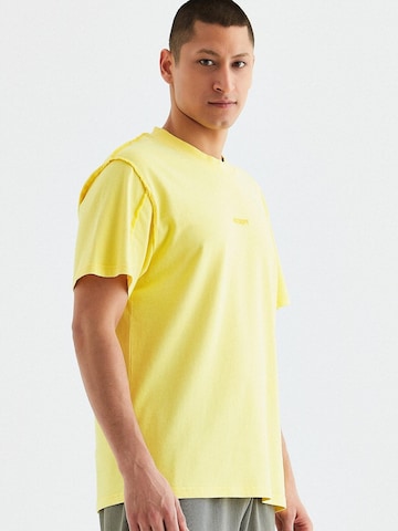 Rockupy Shirt 'Lukas' in Yellow