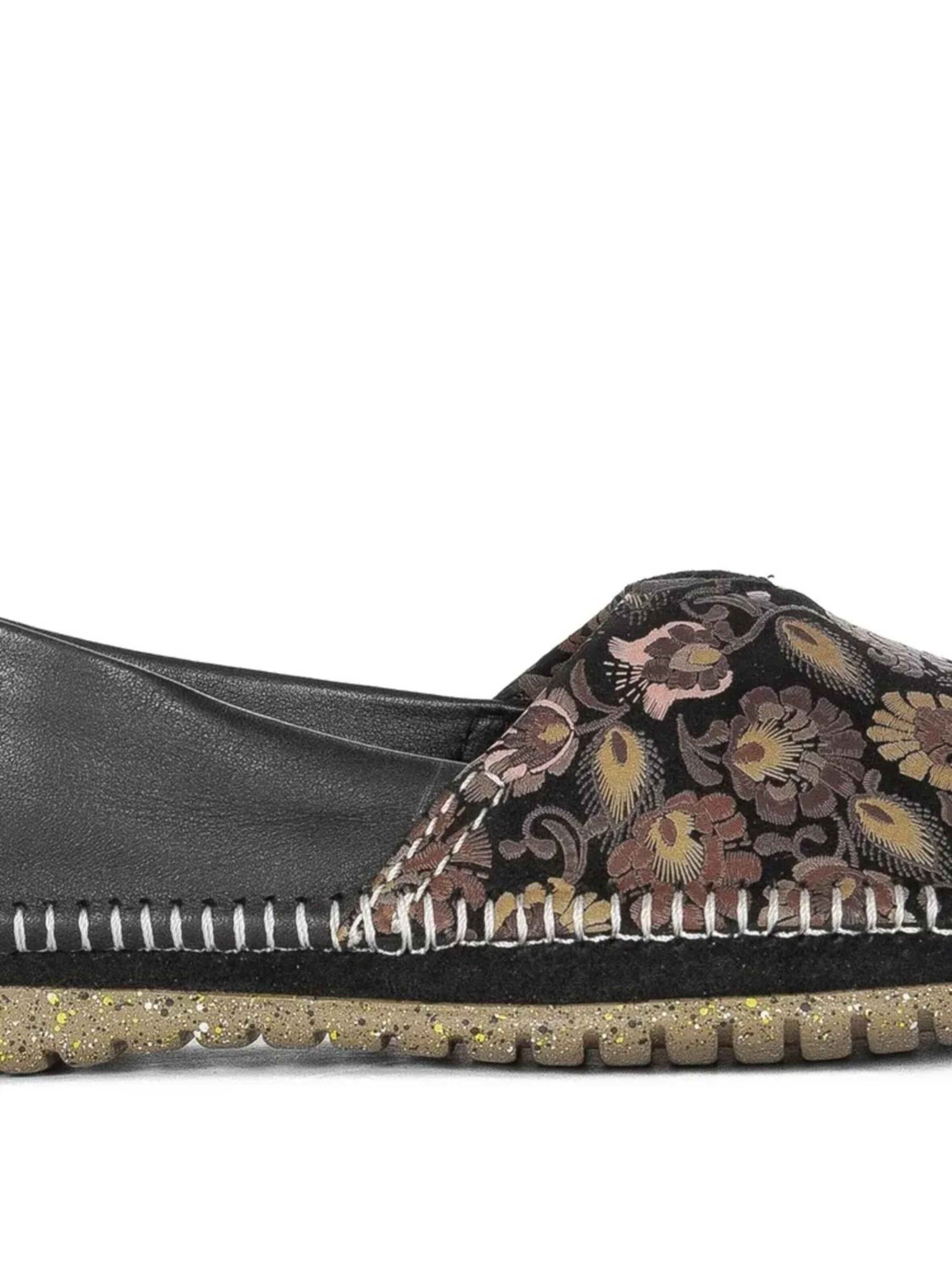 Maciejka Slip-ons 'T1929-71/00-0' in Black