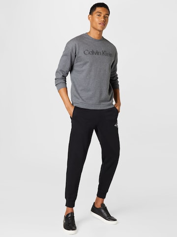 Calvin Klein Sweatshirt in Grey