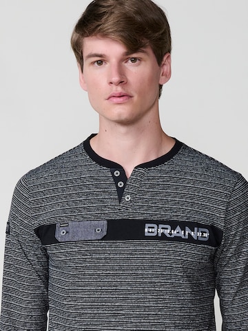 KOROSHI - Camisa em preto