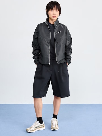 Nike Sportswear Преходно яке в черно
