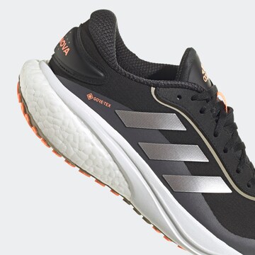 Chaussure de course 'Supernova Gore-Tex' ADIDAS SPORTSWEAR en noir