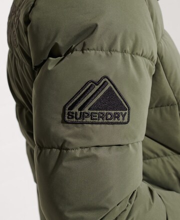 Superdry Zimná bunda 'Mountain' - Zelená