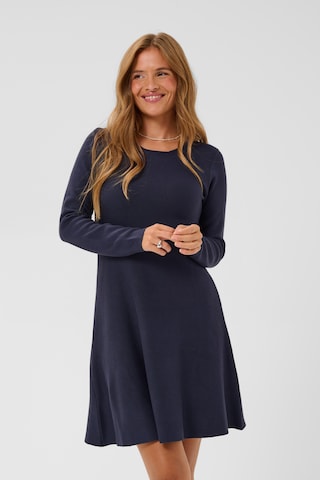 Robe Kaffe en bleu : devant