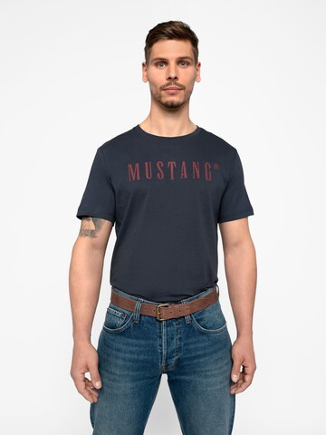 MUSTANG Riem in Bruin: voorkant