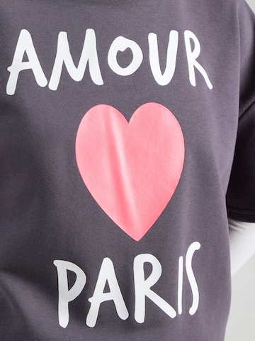 Felpa 'Amour Paris' di miss goodlife in grigio