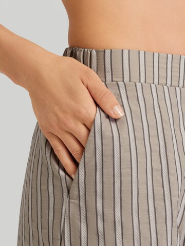 Hanro Regular Trousers ' Urban Casuals ' in Beige