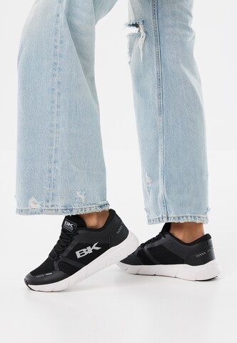 Baskets basses ' LUXON ' BRITISH KNIGHTS en noir : devant