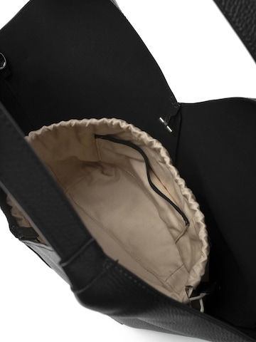 L37 HANDMADE SHOES Ročna torbica 'NOTHING LEFT TO PROVE' | črna barva