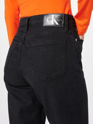 Calvin Klein Jeans Regular Farkut värissä musta